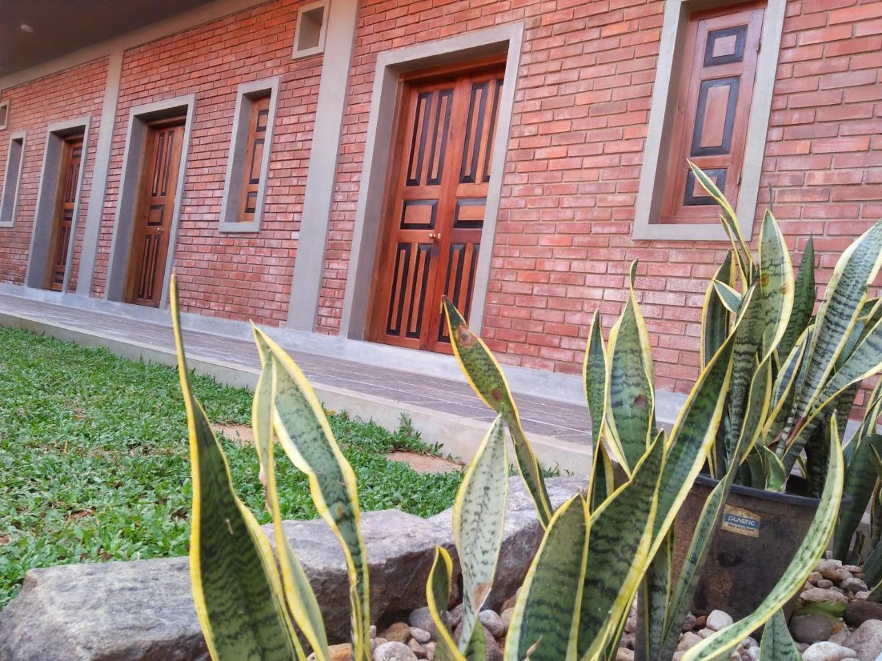 N 34 Hotel Mirissa Luaran gambar