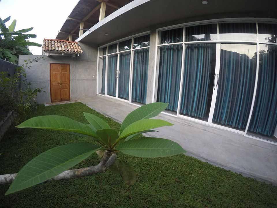 N 34 Hotel Mirissa Luaran gambar